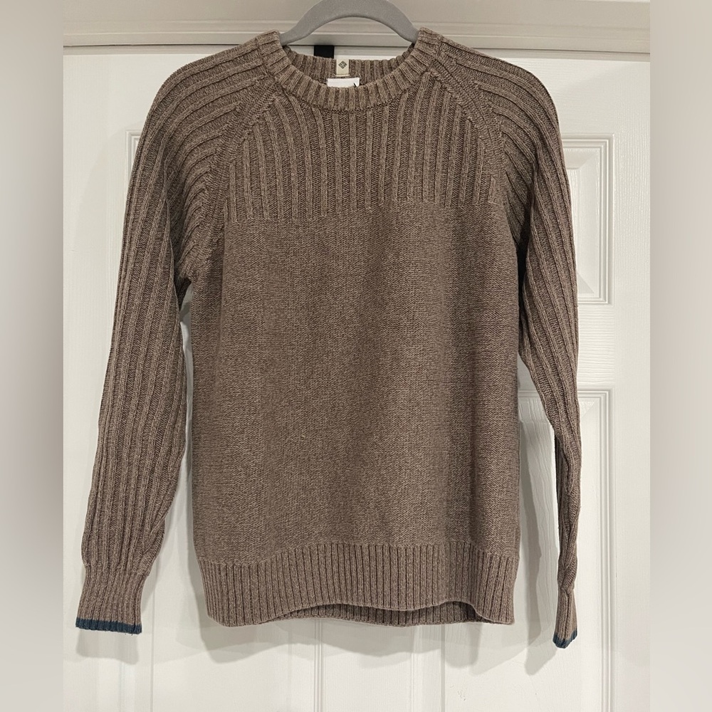 Columbia Brown Crewneck Sweater with Ribbed Knit